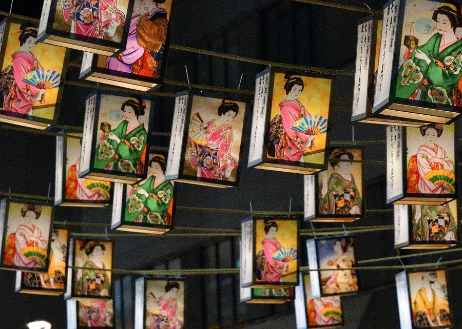 ミニ絵どうろう展示